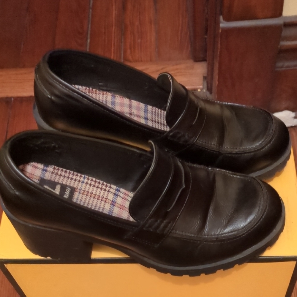 Black Leather Loafers with Chunky Heel